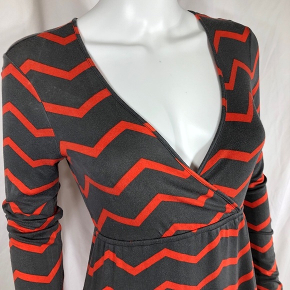 More of Me Maternity Long Sleeve Chevron Dress - Picture 2 of 7